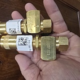 花8 Balanced 7 GPM Brass Pressure Regulator | J.E. Adams Product 7075