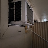 Look the AC, it's a window very old one. Host told me that was new.