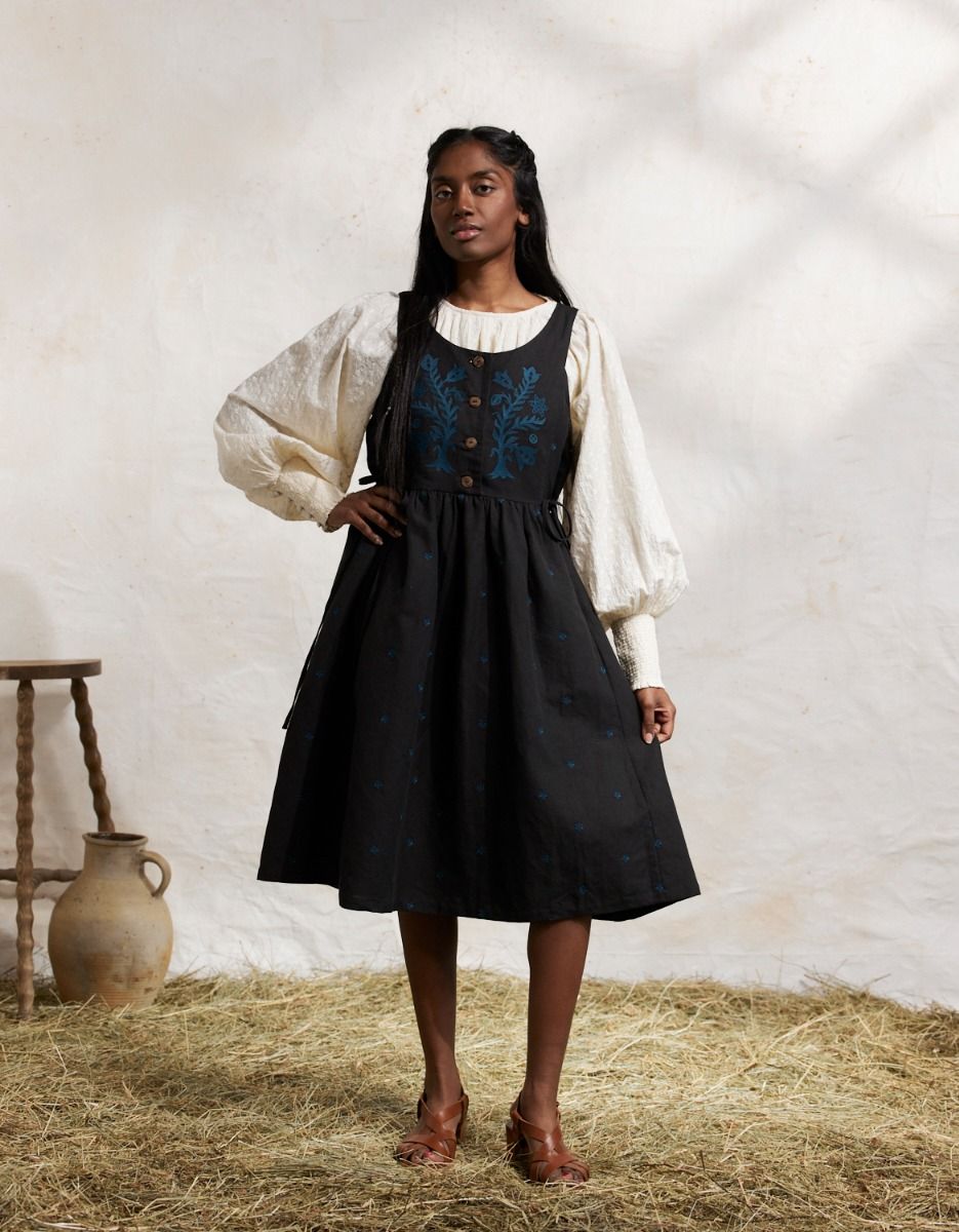 Clothing item from Voriagh