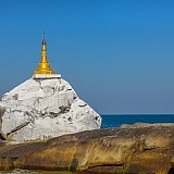 When I go to there today and I take a photo in my trip. It is Shake-Stone Pagoda, it location is closely Ocean.