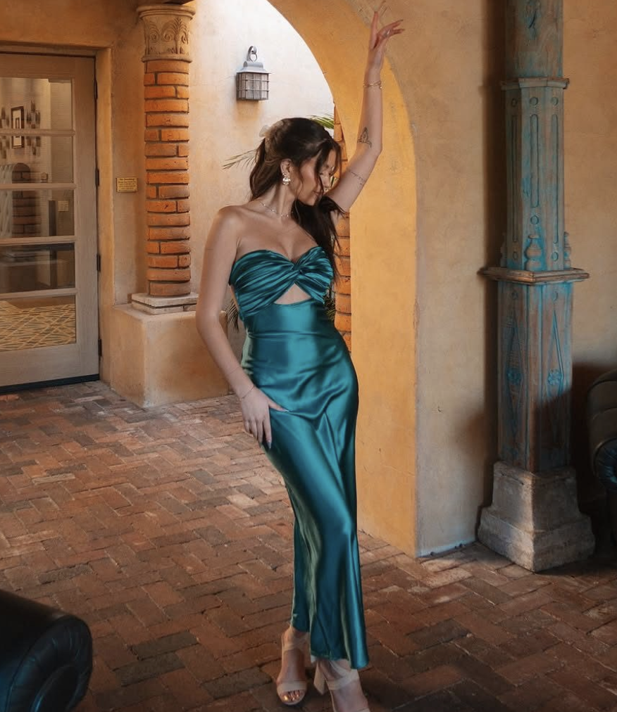 Fashion apparel by Lulu's