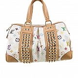 This is how they advertised bag looks in good shape, but it clearly was not!