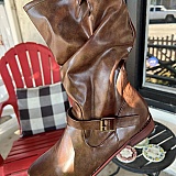 This is what they sent me.
Plastic boots.