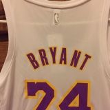 Missing 'L' logo above Bryant and instead replaced with an nba logo.