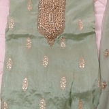 È da un anno che acquisto dal negozio Indian Wedding Saree ed è stata un esperienza bellissima. Gli Abiti sono Perfetti nelle misure e nelle qualità.