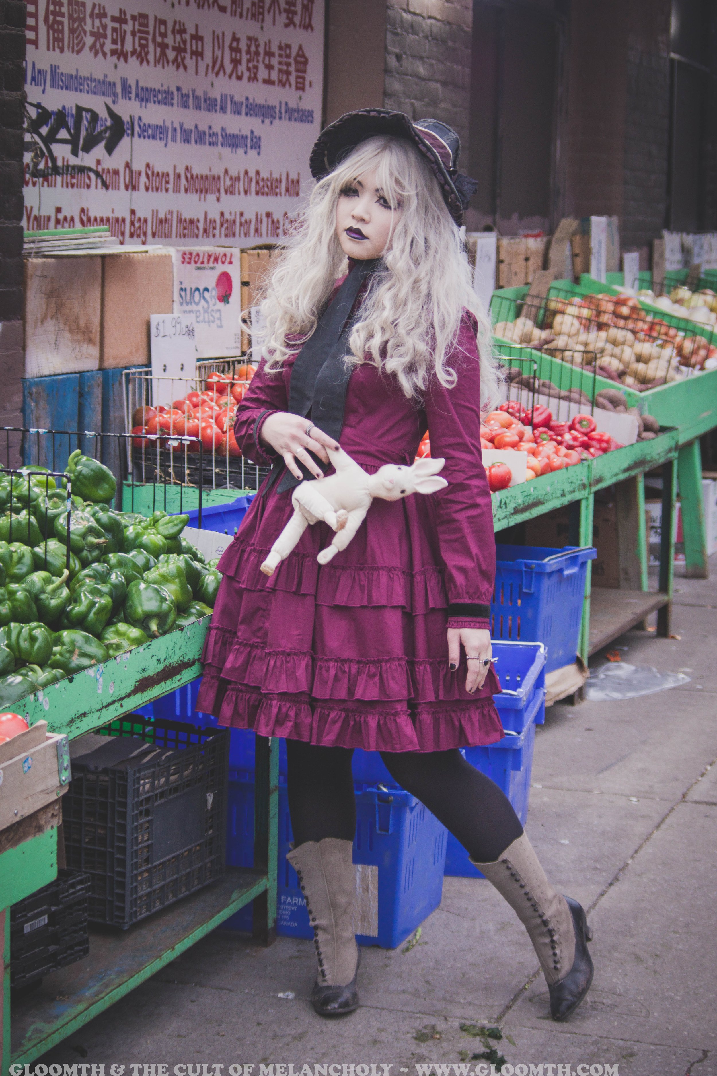 Gloomth fashion product